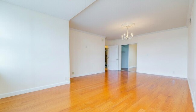 Building Photo - 7004 JFK Blvd E