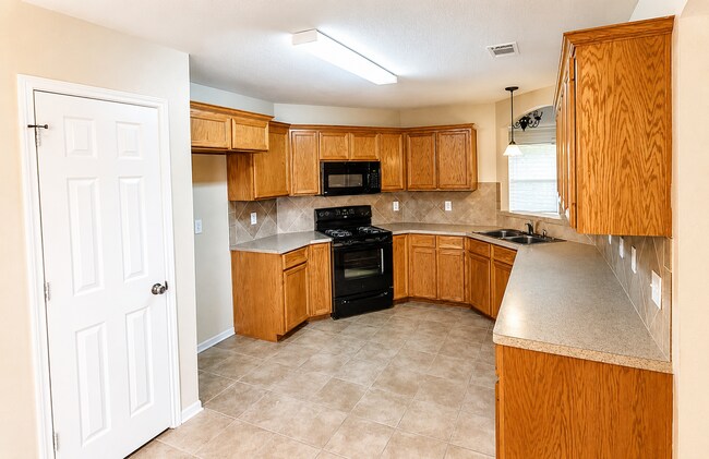 Building Photo - AVAILABLE SOON; APPLY TODAY ON OUR WEBSITE!!