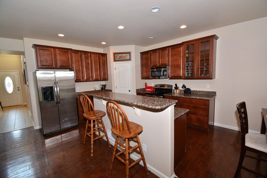 Building Photo - 6661 Alliance Loop