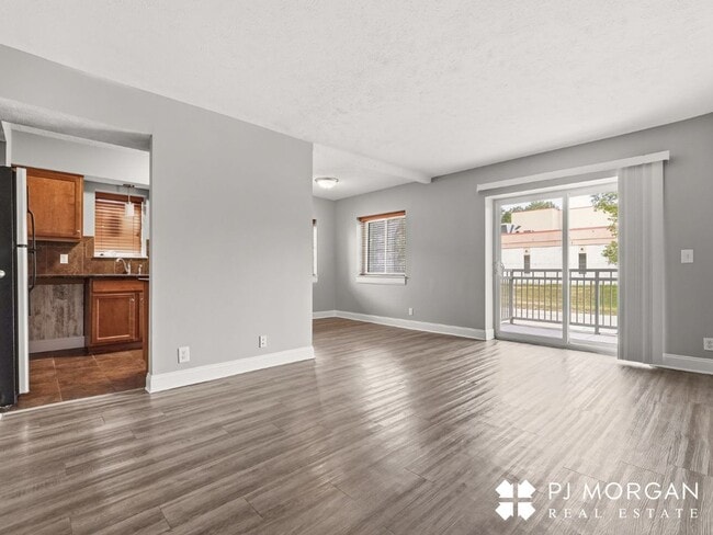 Interior Photo - Mill Pointe