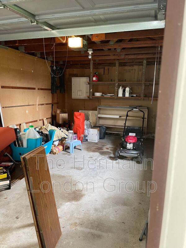 Building Photo - 451 Golden Valley Dr