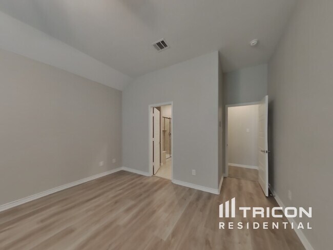 Building Photo - 714 Barbary Ln