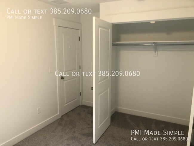Building Photo - 1634 N Westview Ln