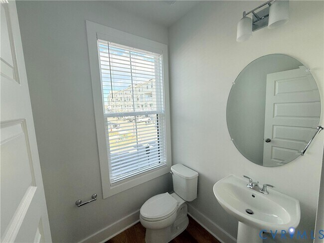 Building Photo - 4007 Munson Wds Pl