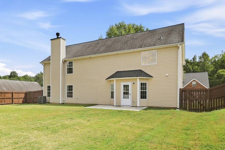 Building Photo - 3750 Georgia Dr