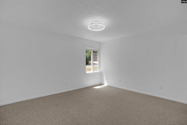 Building Photo - 301 Harbor Heights Dr