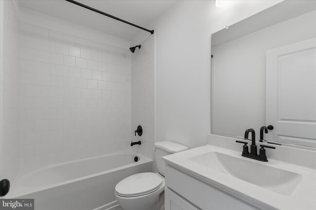 Building Photo - 36121 Wilderness Shores Way