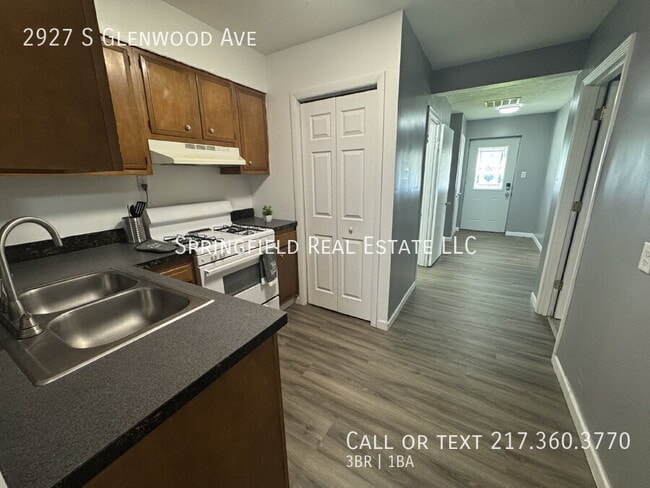 Building Photo - 2927 S Glenwood Ave