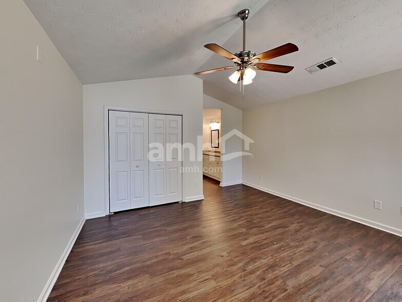 Building Photo - 621 Everlasting Way