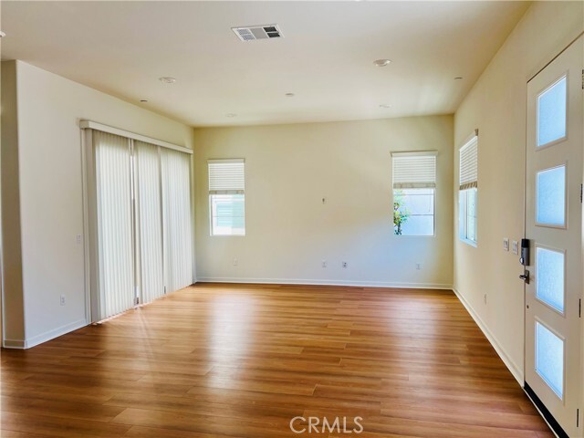 Building Photo - 118 Stellar