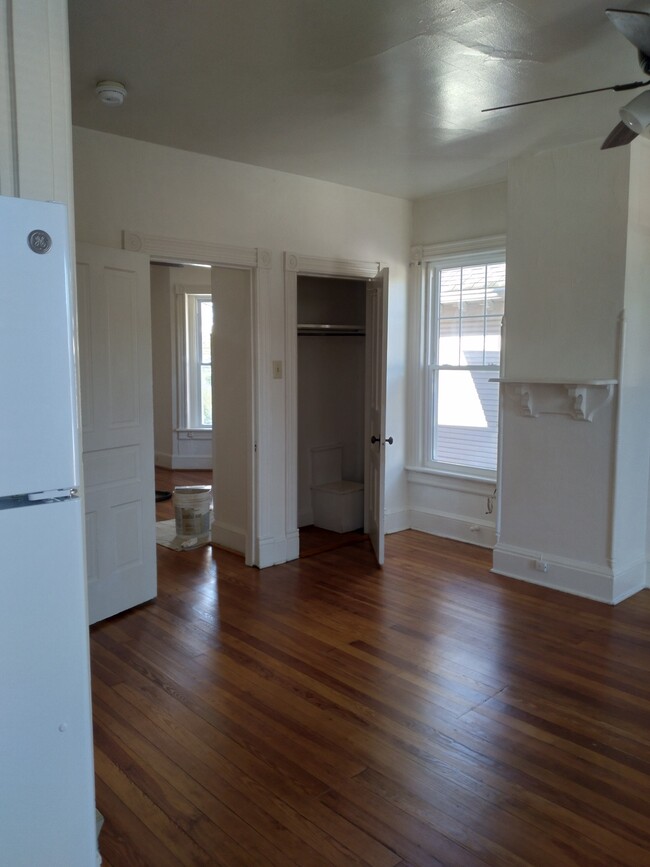 2nd Room - 519 Reynolds Ave