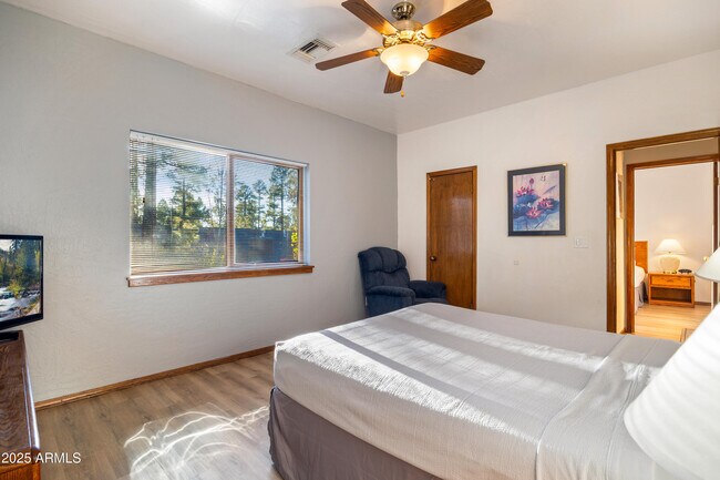 Building Photo - 5829 Buck Springs Rd