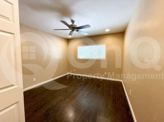 Building Photo - 4851 E Paseo del Bac