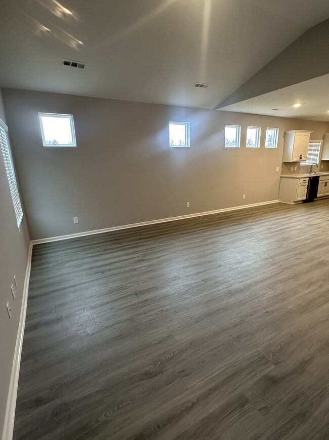 Building Photo - 5806 Bear Trl