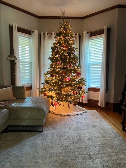 Building Photo - 35 Coolidge Rd