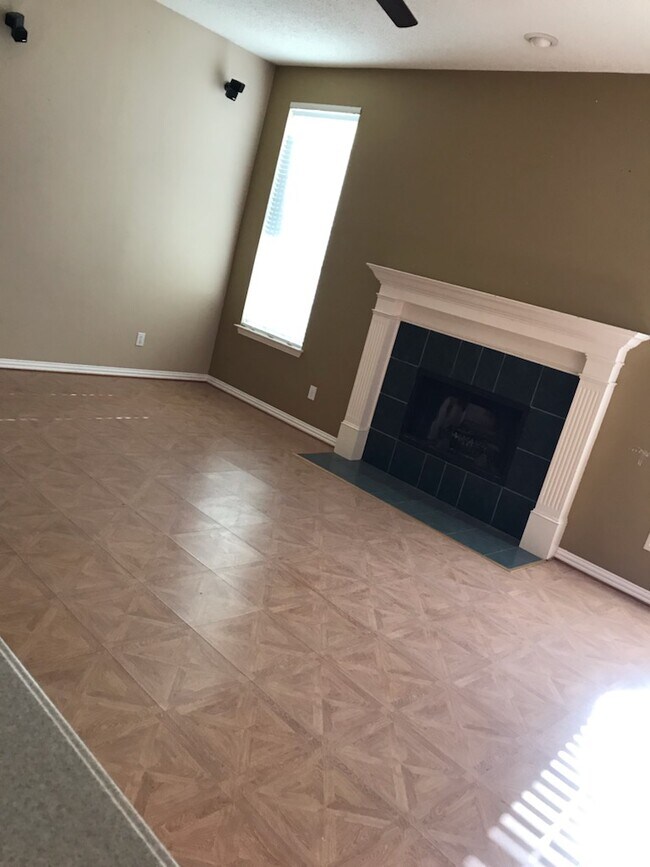 Building Photo - 3217 Pecan Meadow Dr