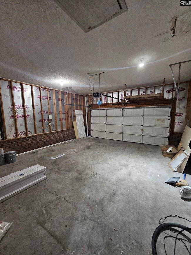 Building Photo - 400 Whitehurst Way