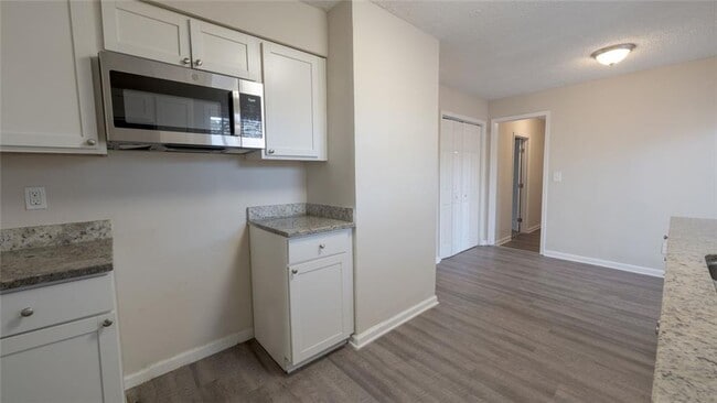 Building Photo - 6218 Creekford Ln