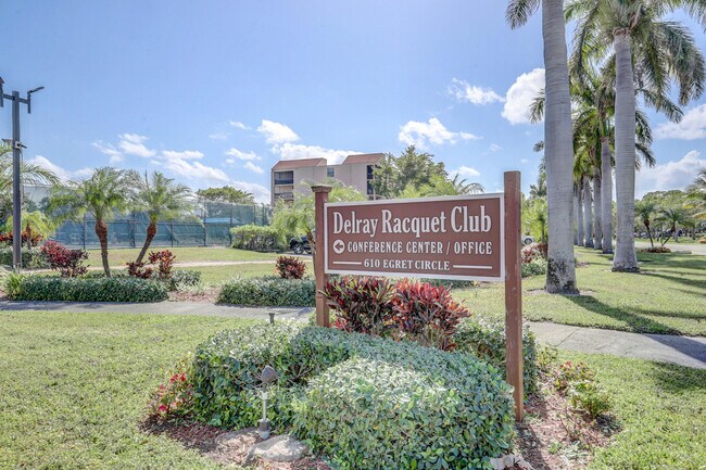 Building Photo - 450 Egret Cir