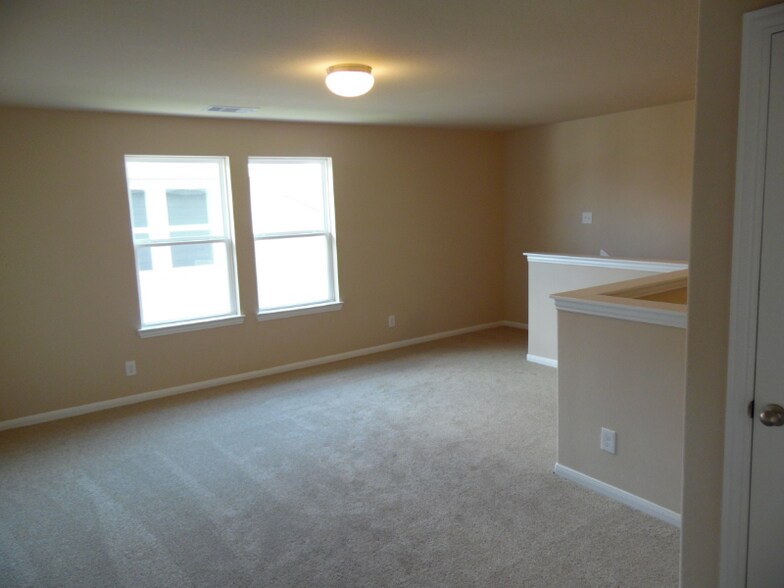 Building Photo - 2 Supiro Ct