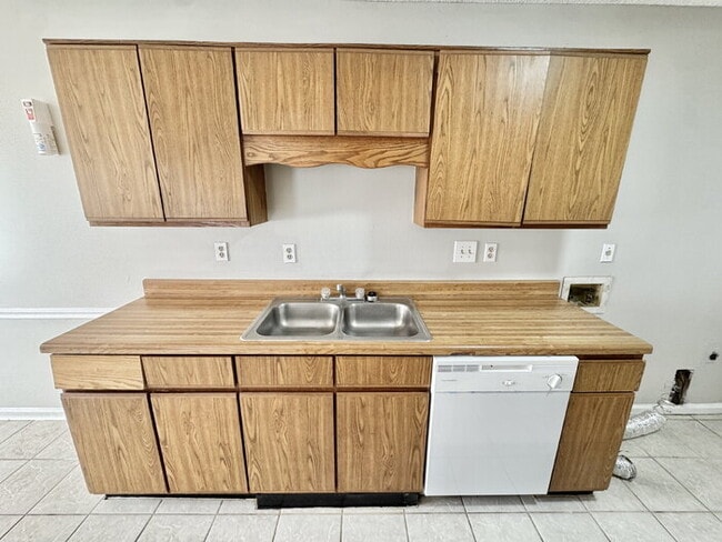 Building Photo - 6506 Wimble Road