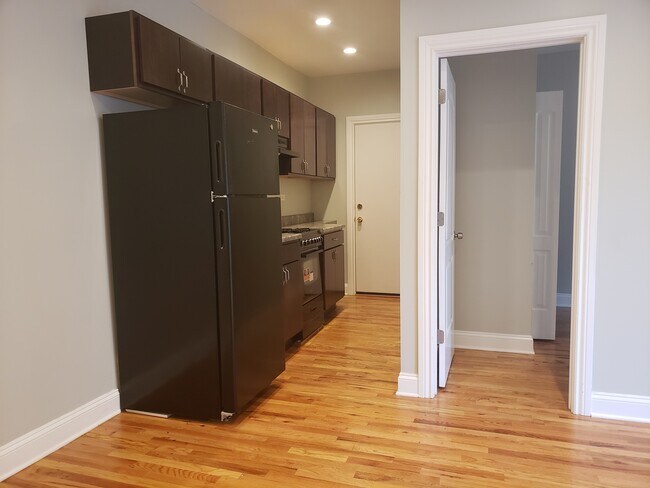 Building Photo - 4551 N Christiana Ave