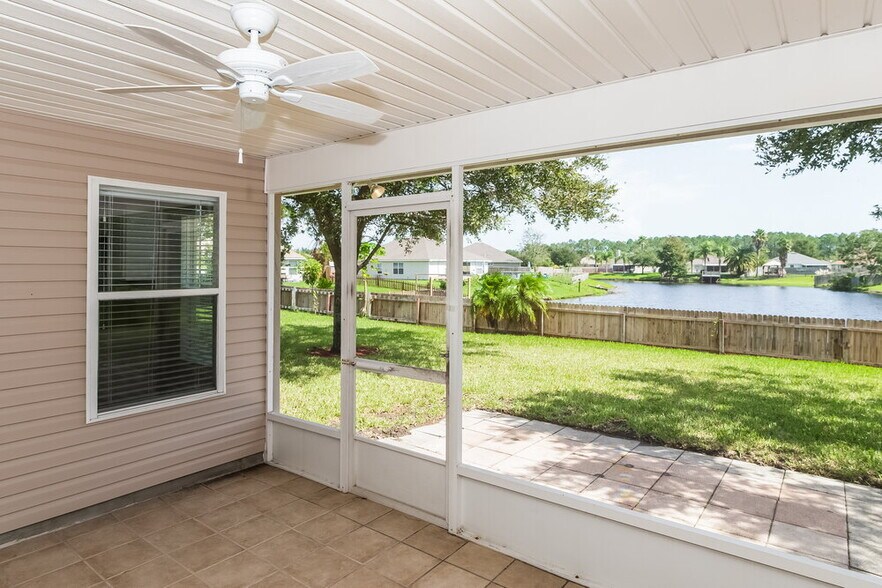 Building Photo - 2077 Willesdon Dr W