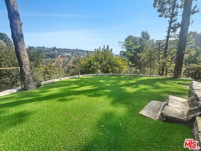 Building Photo - 8265 Mannix Dr