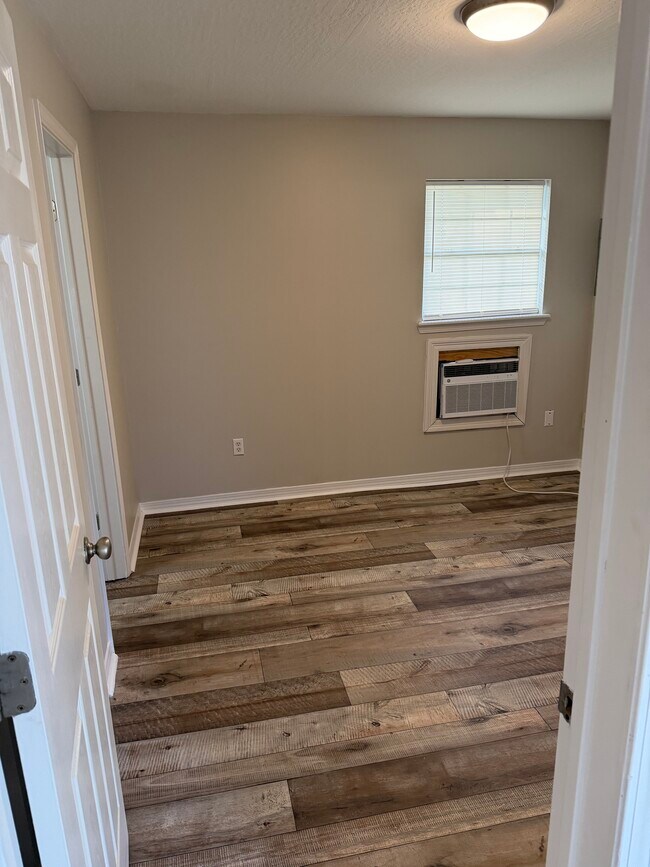 Building Photo - Cambridge Apartments