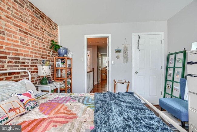 Building Photo - 108 N Madeira St