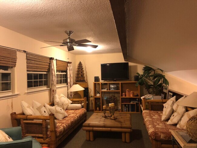 Building Photo - 8179 Crosswind Rd