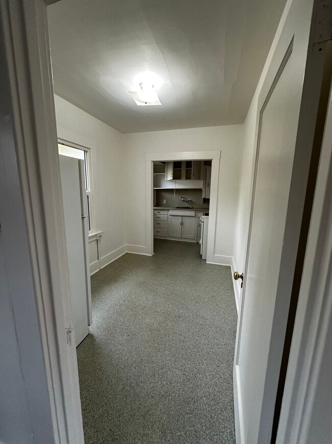 Building Photo - 115 Trinity St