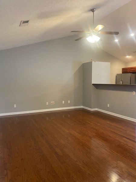 Building Photo - Karns 2 bed/2 bath with a Neighborhood Pool