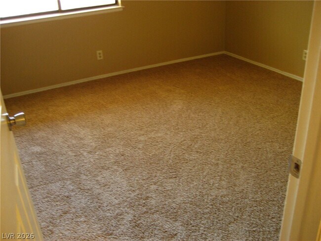 Building Photo - 2894 Lilac Ct