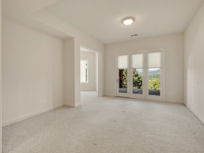 Building Photo - 30296 Snowbird Ln