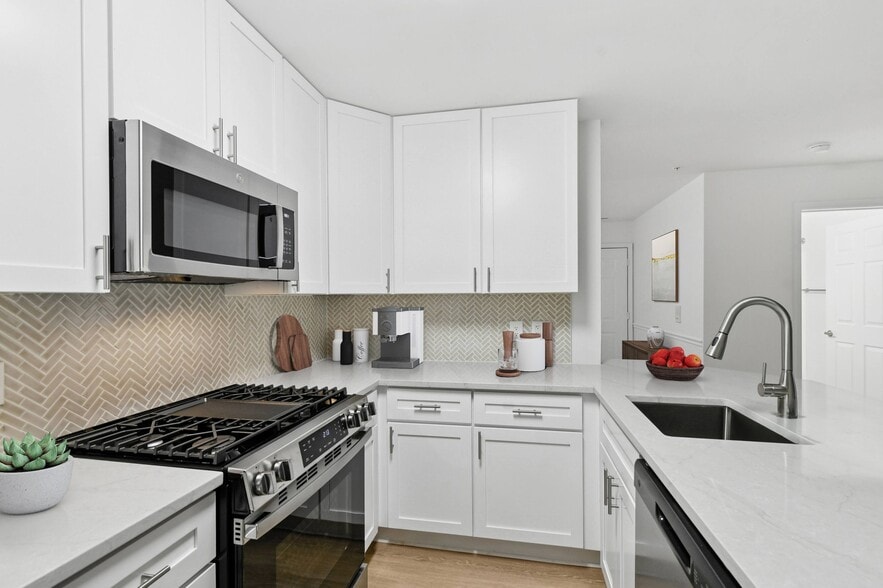 Building Photo - Park at Winterset