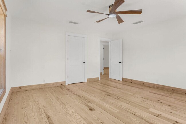 Building Photo - 498 Alabama St