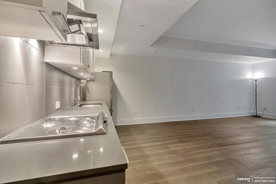 Building Photo - 1075 Market St