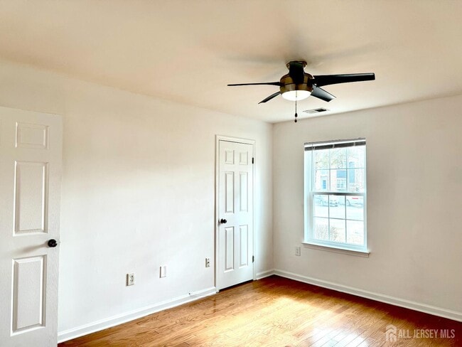 Building Photo - 202 Pennsylvania Way