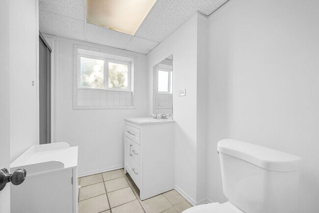 Building Photo - Spacious 4-Bedroom Layton Home with Finished Basement and 2-Car Garage