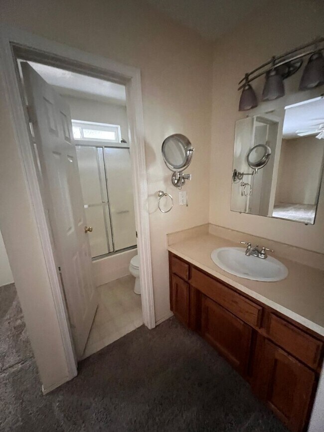 Building Photo - Newbury Park - Three bedroom, bonus room (could be 4th bedroom, 2.5 bathrooms