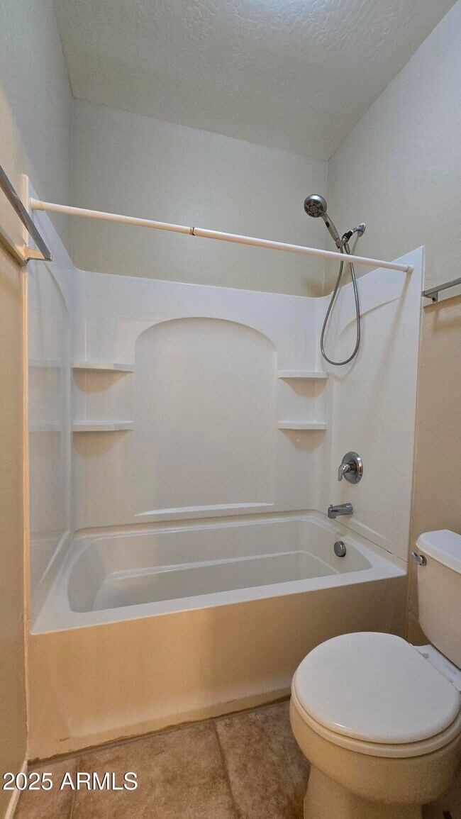 Building Photo - 6091 S 257th Dr