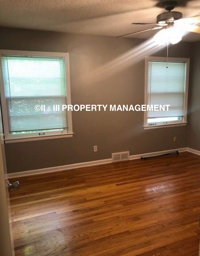 Building Photo - 2001 W 85th Terrace