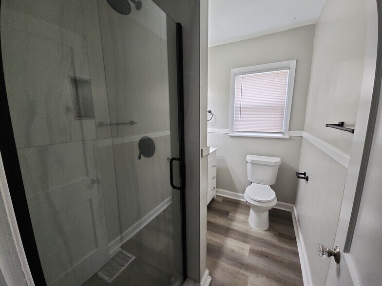 Building Photo - 1056 Campbell St