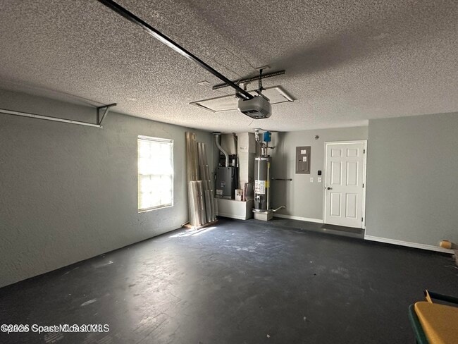 Building Photo - 2923 Pebble Creek St