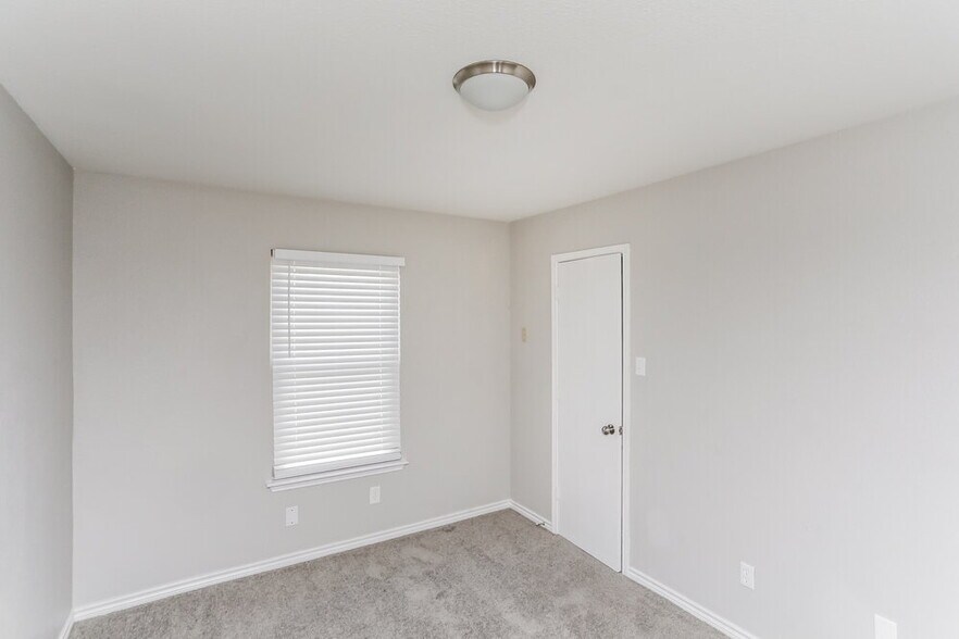 Building Photo - 1226 Misty Meadow Dr