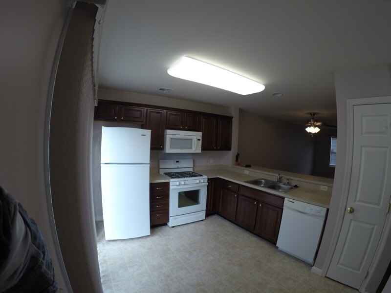 Building Photo - 2123 Quail Hollow Dr