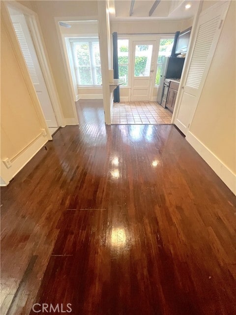 Building Photo - 212 N Coast Hwy