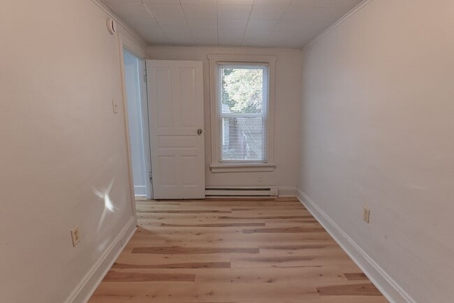 Building Photo - 3 Bedroom Single Family Home on Rudy Rd