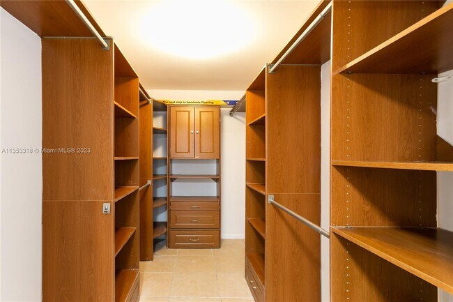 Building Photo - 2400 Presidential Way